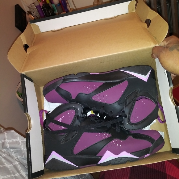 Shoes - Picture 3 of 5